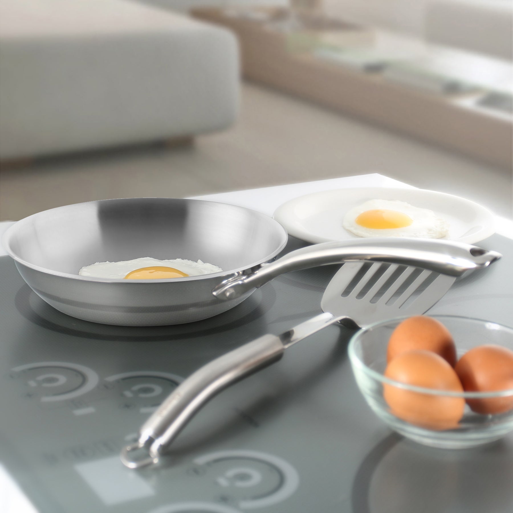 3.Clad Fry Pan Set with Slotted Turner (3 Pc.) - Thumbnail 2